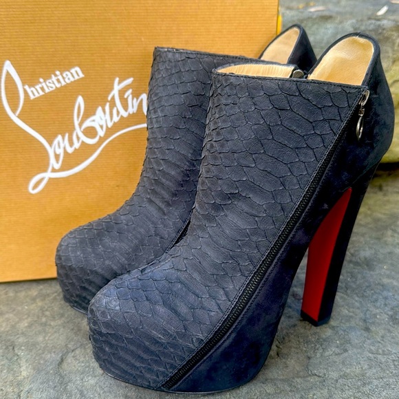 CHRISTIAN LOUBOUTIN BLACK PYTHON HIGH HEEL ANKLE BOOTS /BOOTIES -9.5- NIB! ๐ฅ๐ข - Picture 2 of 13